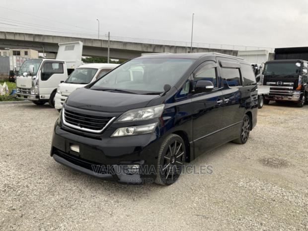 Toyota Vellfire 2010 Black