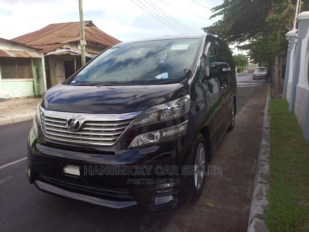 Toyota Vellfire 2010 Gray