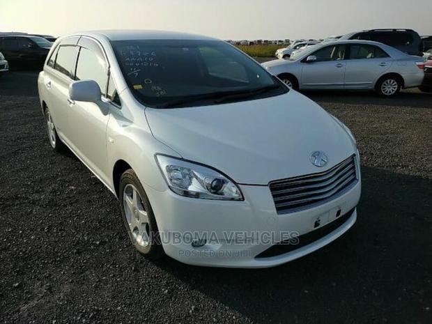 Toyota Mark X Zio 2007 White