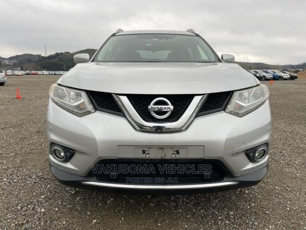 Nissan X-Trail 2016 Silver