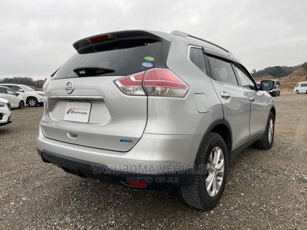 Nissan X-Trail 2016 Silver