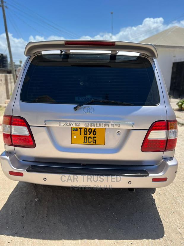 Toyota Land Cruiser 100 VX 4.2 DT Automatic 2005 Silver