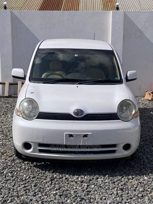 Toyota Sienta 1.5 FWD 2004 White