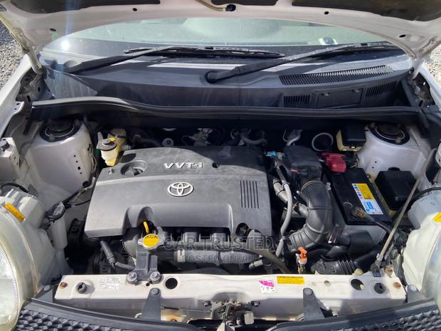 Toyota Sienta 1.5 FWD 2004 White