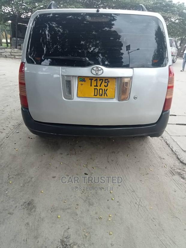 Toyota Probox 1.5 F 4WD 2003 White
