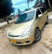 Toyota Wish 2006 Gold for sale