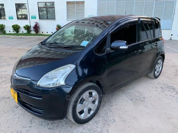 Toyota Ractis 1.3 FWD 2005 Black