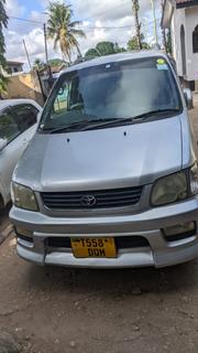 Toyota Noah 2.0 AWD (8 Seater) 2001 Silver for sale