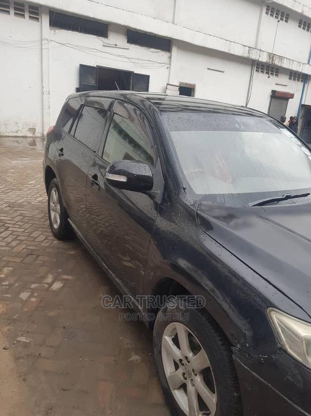 Toyota Vanguard 2010 Black