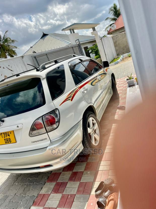 Toyota Harrier 2.4 4WD 2004 White