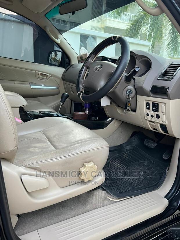 Toyota Hilux 2008 Black