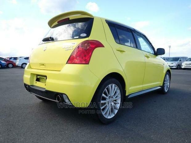 Suzuki Swift 2006 Yellow