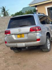 Toyota Land Cruiser 4.0 V6 EXR 2018 Silver for sale