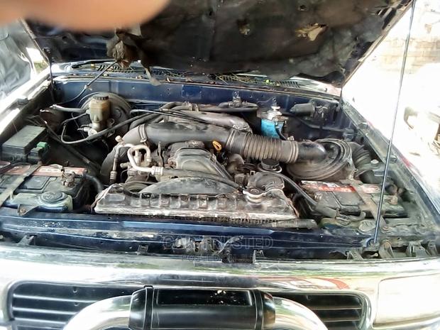 Toyota Hilux Surf 3.0DT 2001 Blue