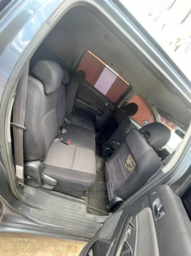 Toyota Wish 2005 Gray