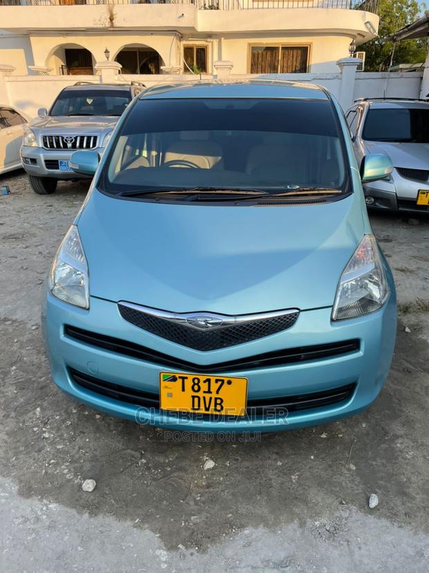 Toyota Ractis 1.3 FWD 2006 Blue