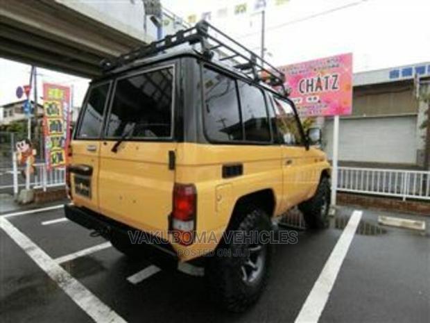 Toyota Land Cruiser Prado 1991 Yellow