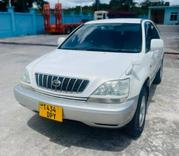 Toyota Harrier 2.2 16V 4WD 2003 White for sale