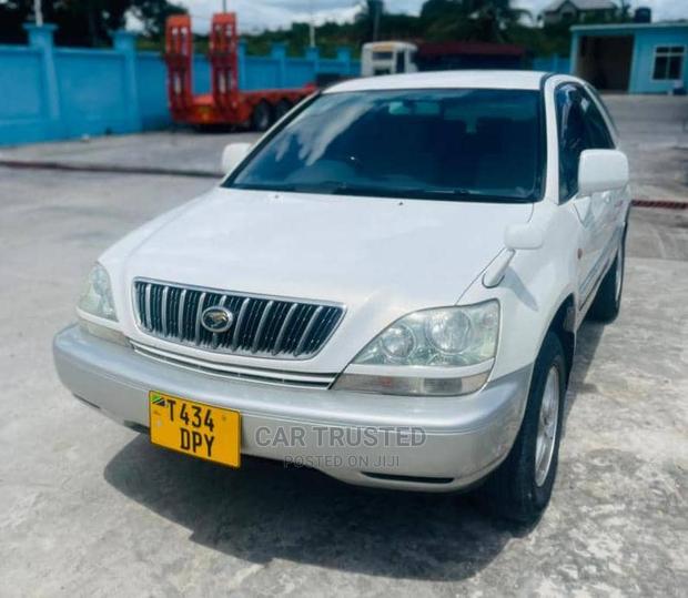Toyota Harrier 2.2 16V 4WD 2003 White