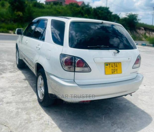 Toyota Harrier 2.2 16V 4WD 2003 White