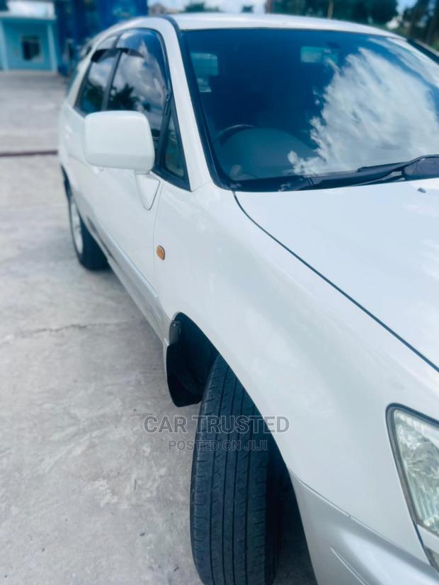 Toyota Harrier 2.2 16V 4WD 2003 White