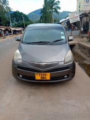 Toyota Ractis 1.5 FWD 2005 Gray for sale