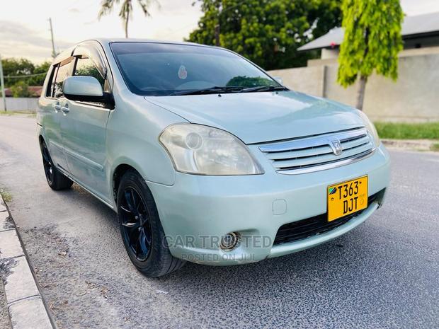 Toyota Raum 1.5 AWD 2004 Beige