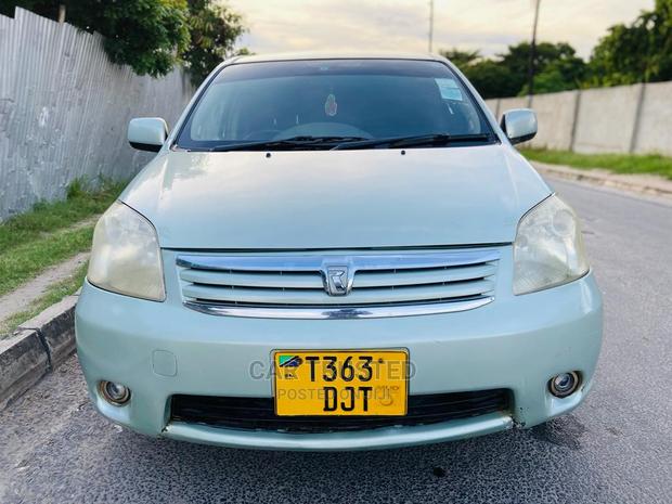 Toyota Raum 1.5 AWD 2004 Beige