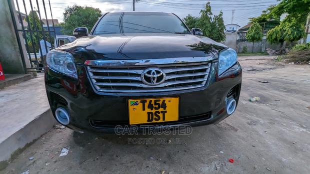 Toyota Vanguard 2010 Black