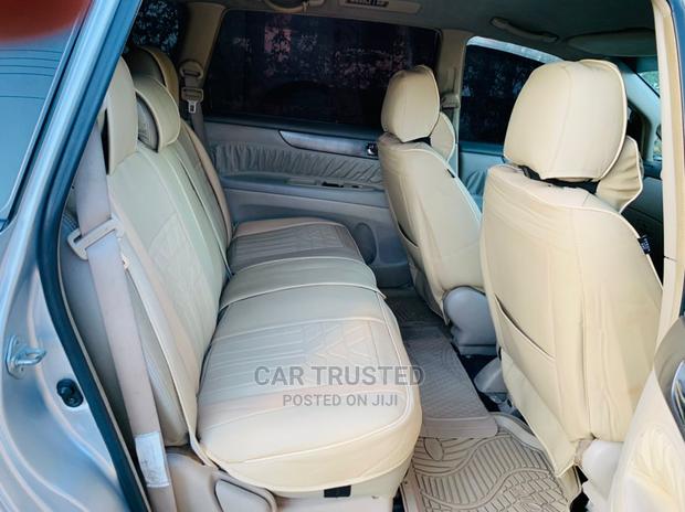 Toyota Ipsum 2005 Silver
