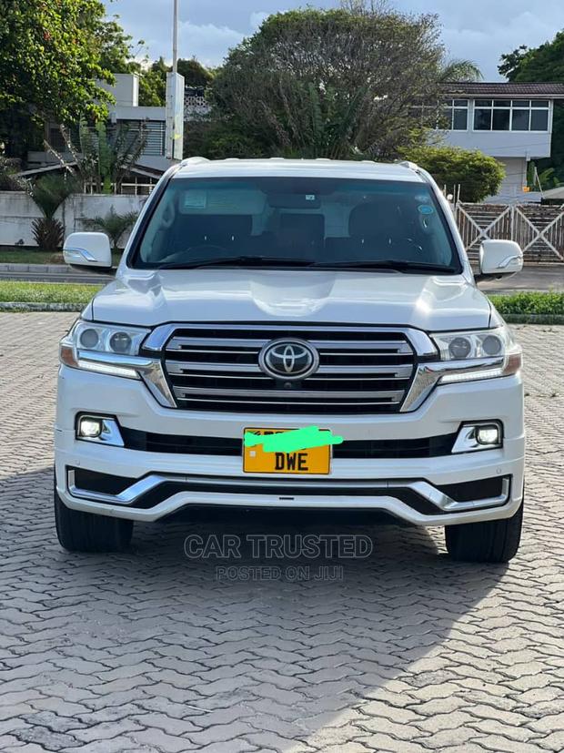 Toyota Land Cruiser 4.5 V8 VXR 2008 White