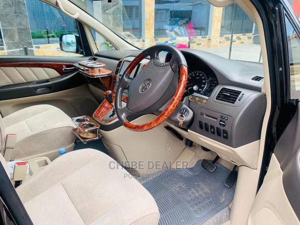 Toyota Alphard 2004 Black