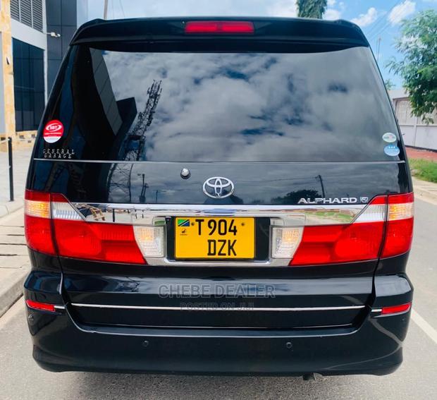 Toyota Alphard 2004 Black