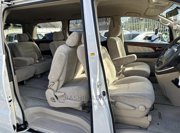 Toyota Alphard 2005 White