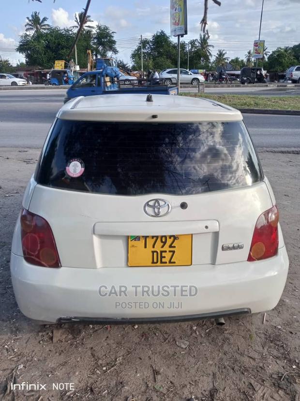 Toyota IST 2004 White