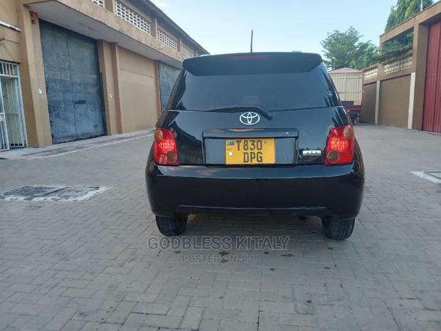Toyota IST 2003 Black