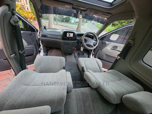 Toyota Noah 2003 White
