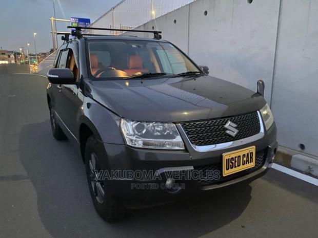 Suzuki Escudo 2011 Gray