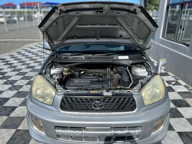 Toyota RAV4 1.8 2005 Silver