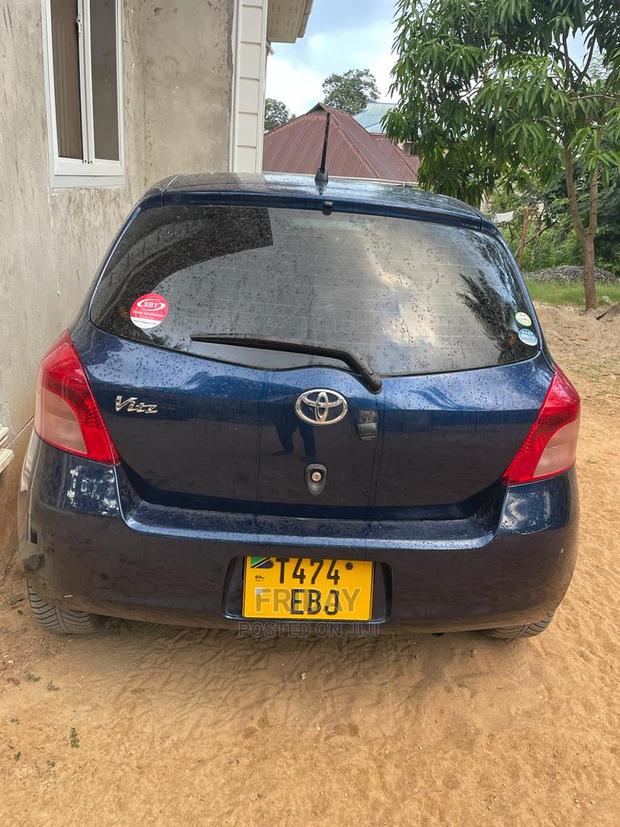 Toyota Vitz 1.0 FWD 5dr 2005 Blue
