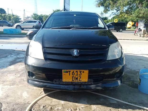 Toyota IST 2004 Black
