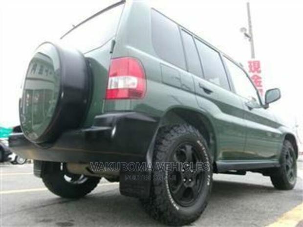 Mitsubishi Pajero IO 2004 Green