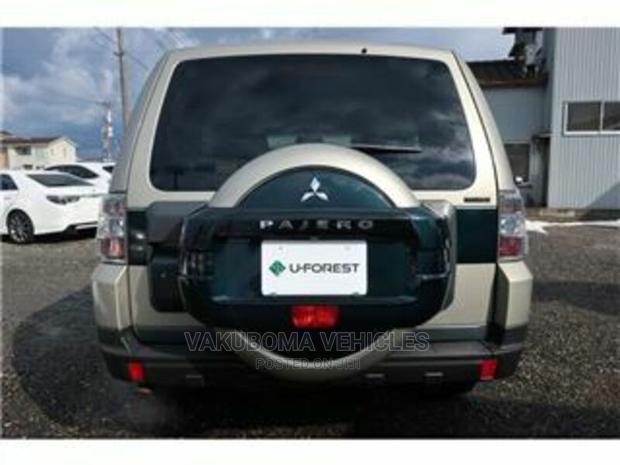 Mitsubishi Pajero 2006 Brown