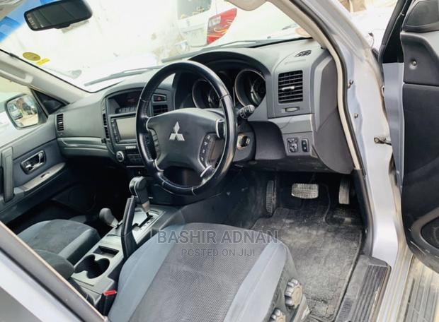 Mitsubishi Pajero Super Exceed 2006 Silver