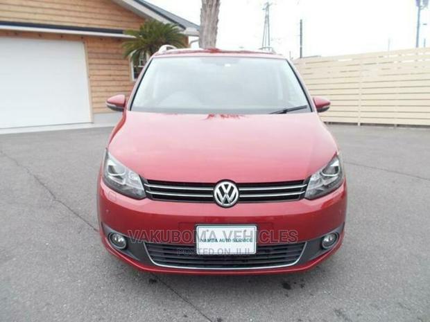 Volkswagen Touran 2012 Red
