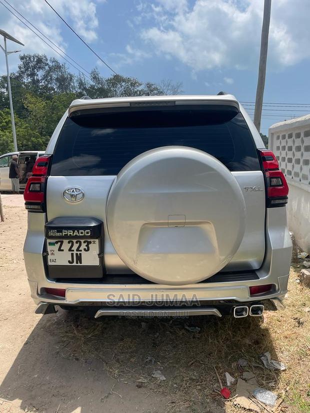 Toyota Land Cruiser Prado 3.0 190hp 2018 Silver