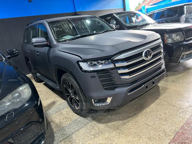 Toyota Land Cruiser 4.0 V6 GXR 2020 Matt Black