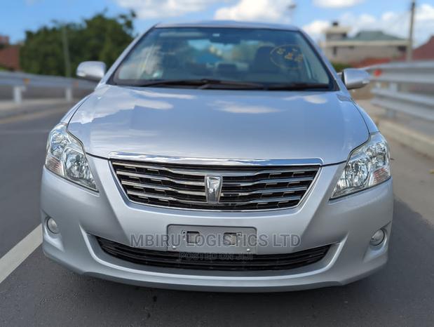 Toyota Premio 2010 Silver