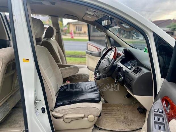 Toyota Alphard 2007 White