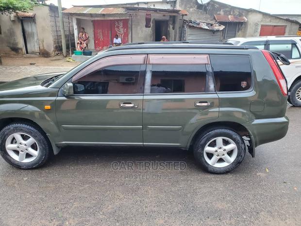 Nissan X-Trail 2.0 2006 Beige